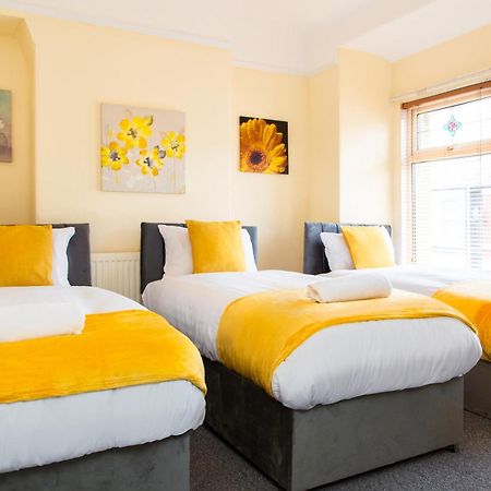 Newly Launched 3 Bedroom House With Free Parking Litherland Esterno foto