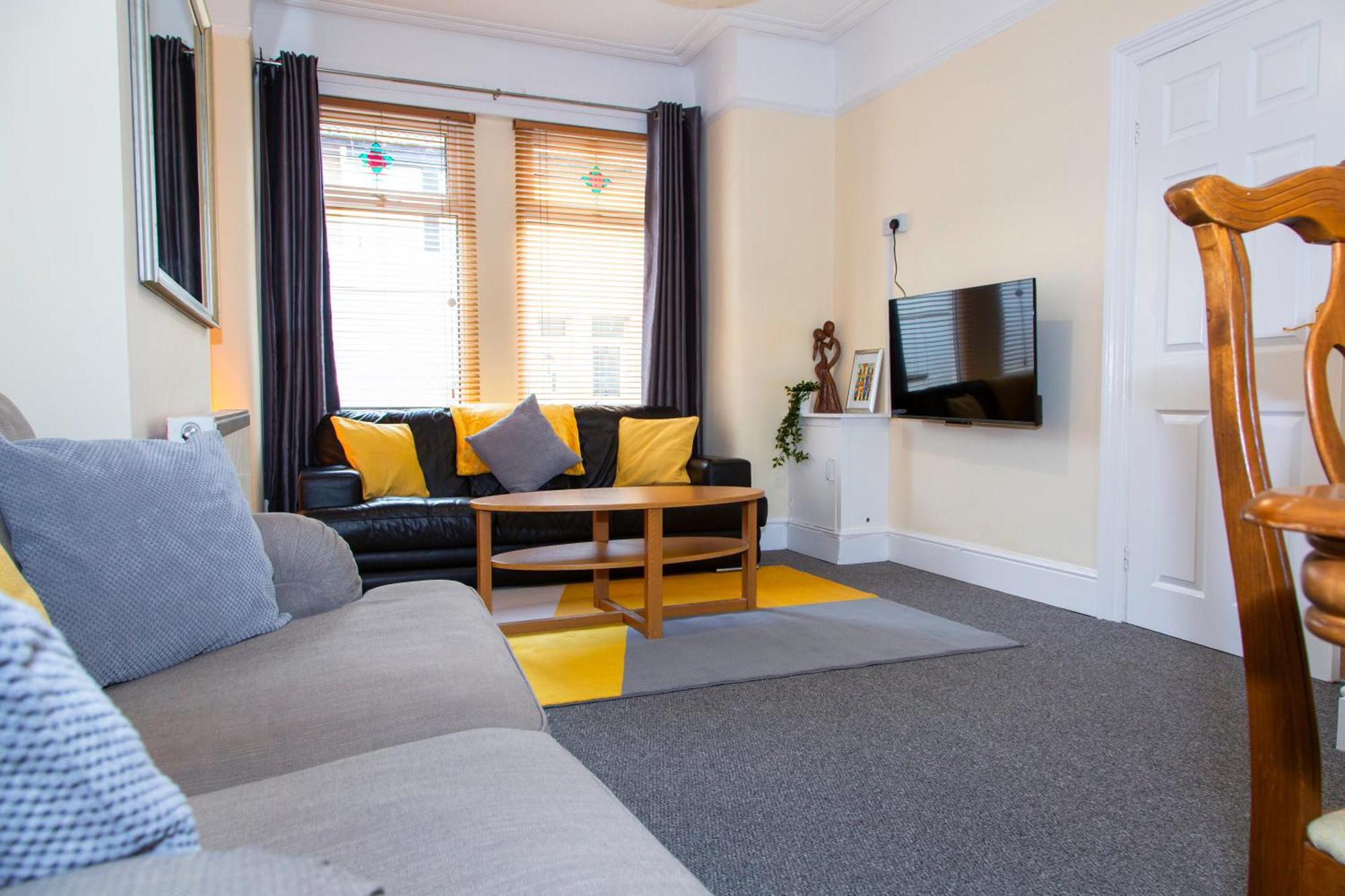 Newly Launched 3 Bedroom House With Free Parking Litherland Esterno foto