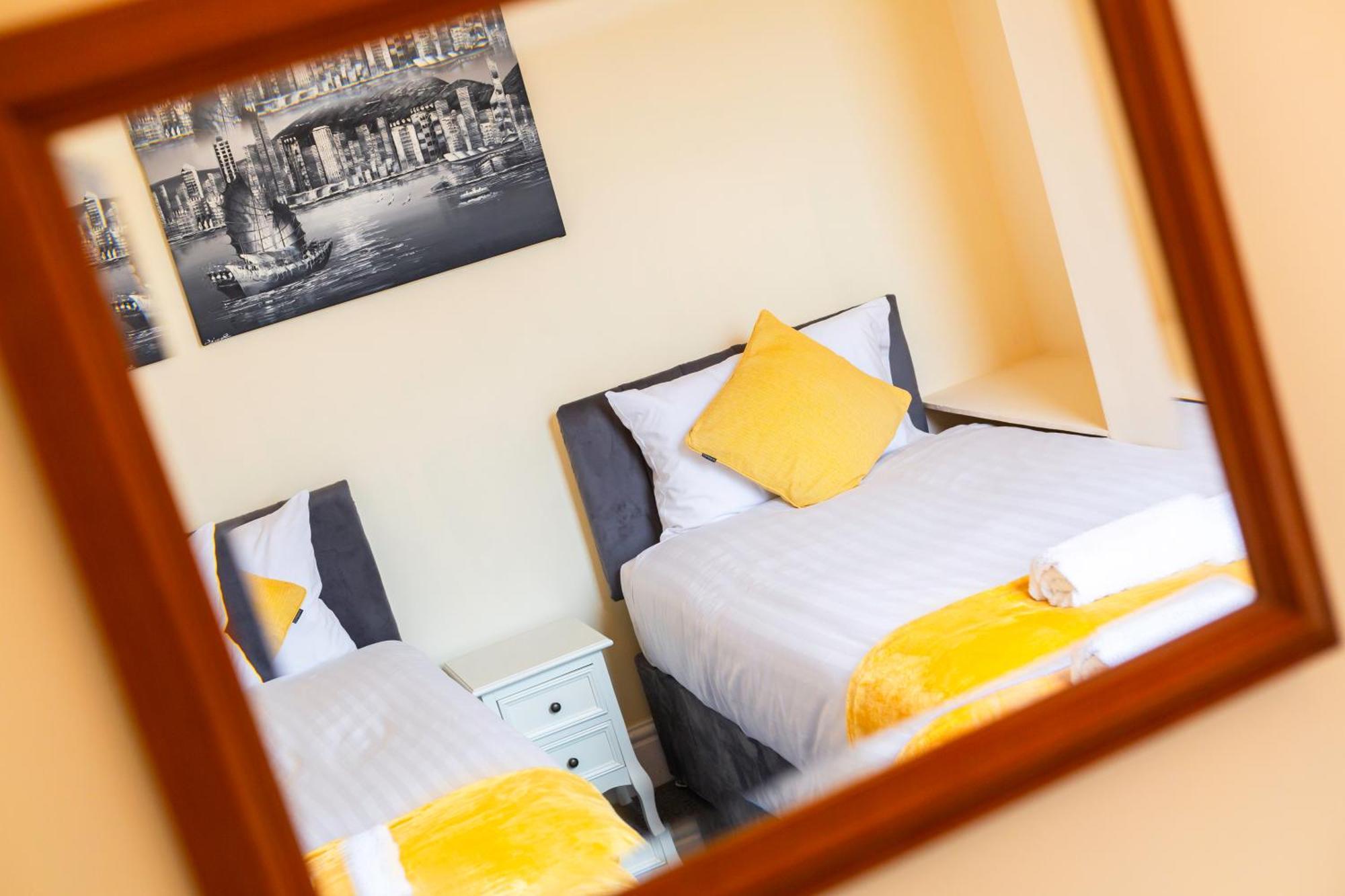 Newly Launched 3 Bedroom House With Free Parking Litherland Esterno foto