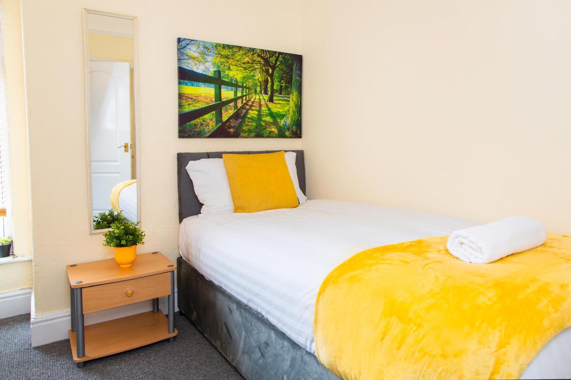 Newly Launched 3 Bedroom House With Free Parking Litherland Esterno foto