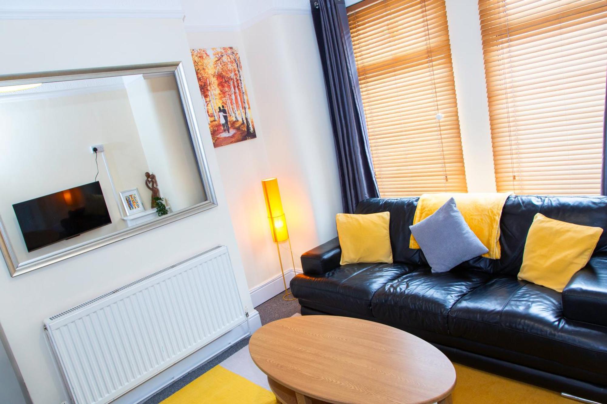 Newly Launched 3 Bedroom House With Free Parking Litherland Esterno foto
