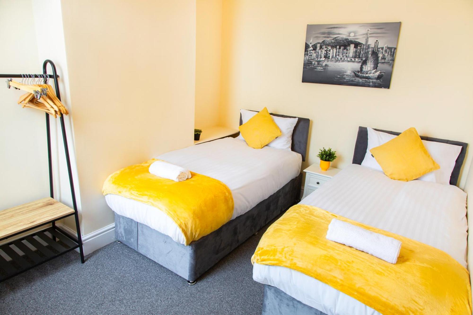 Newly Launched 3 Bedroom House With Free Parking Litherland Esterno foto