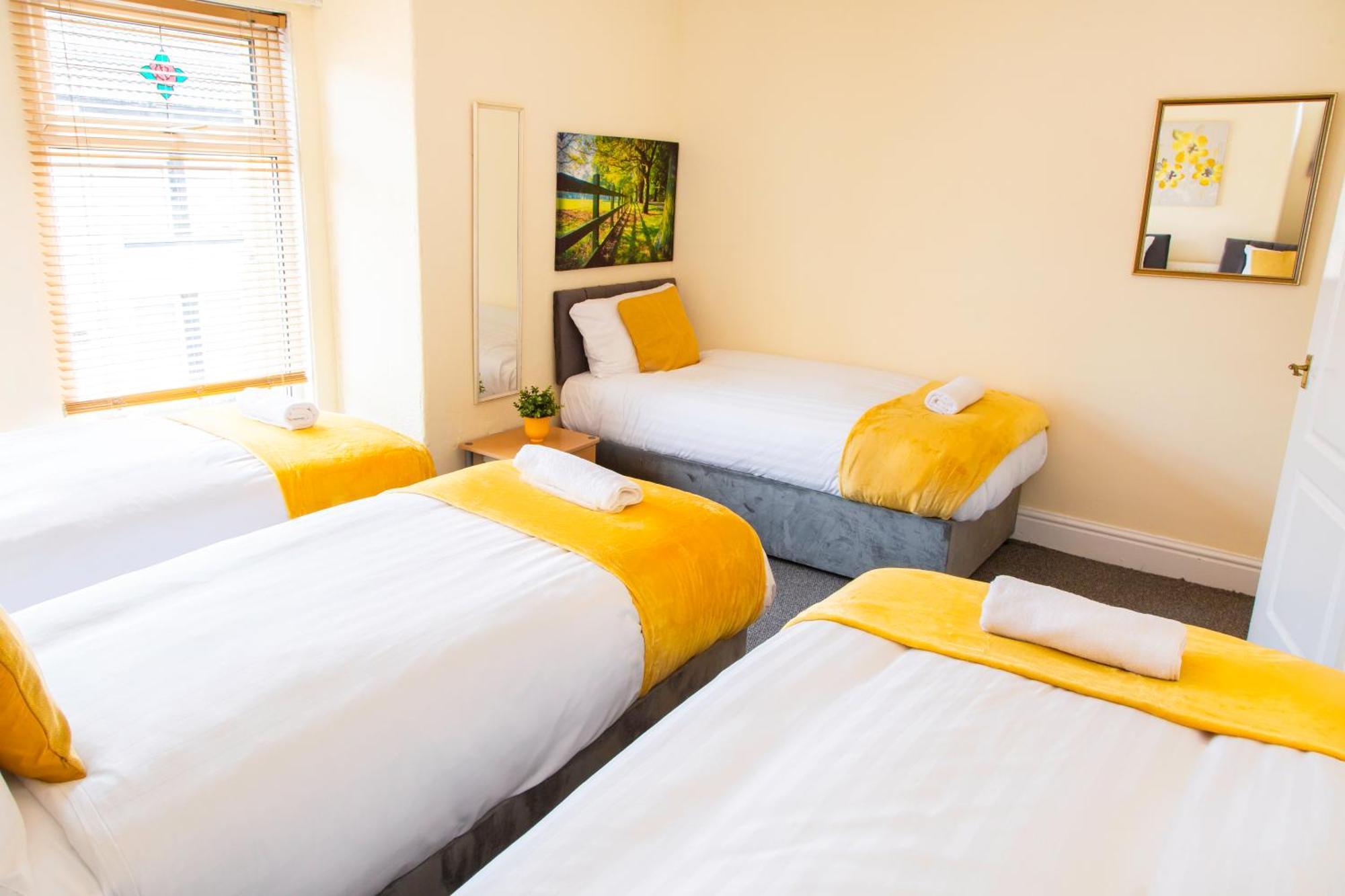 Newly Launched 3 Bedroom House With Free Parking Litherland Esterno foto
