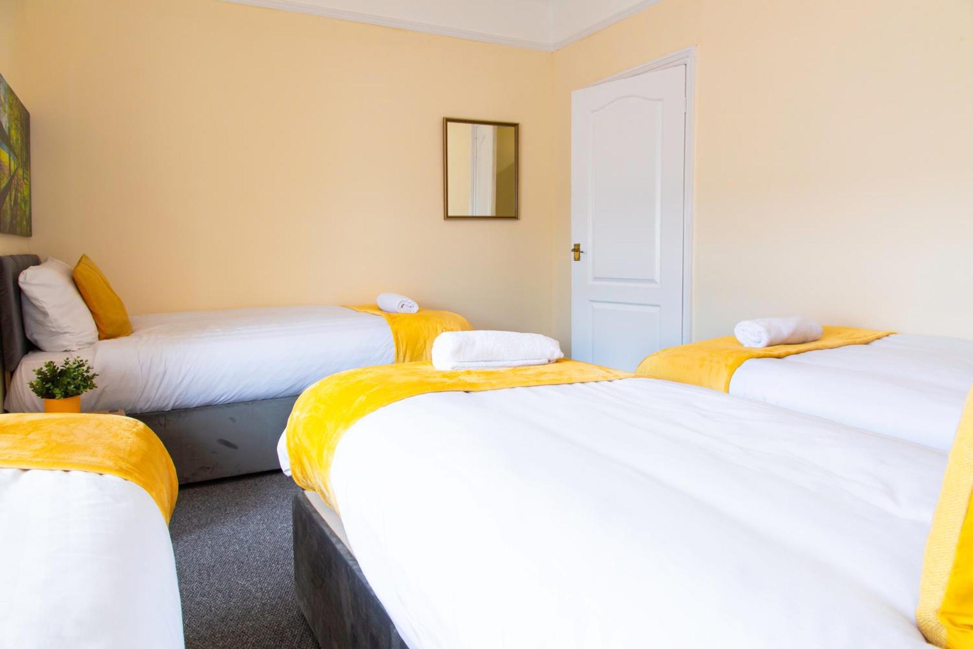 Newly Launched 3 Bedroom House With Free Parking Litherland Esterno foto