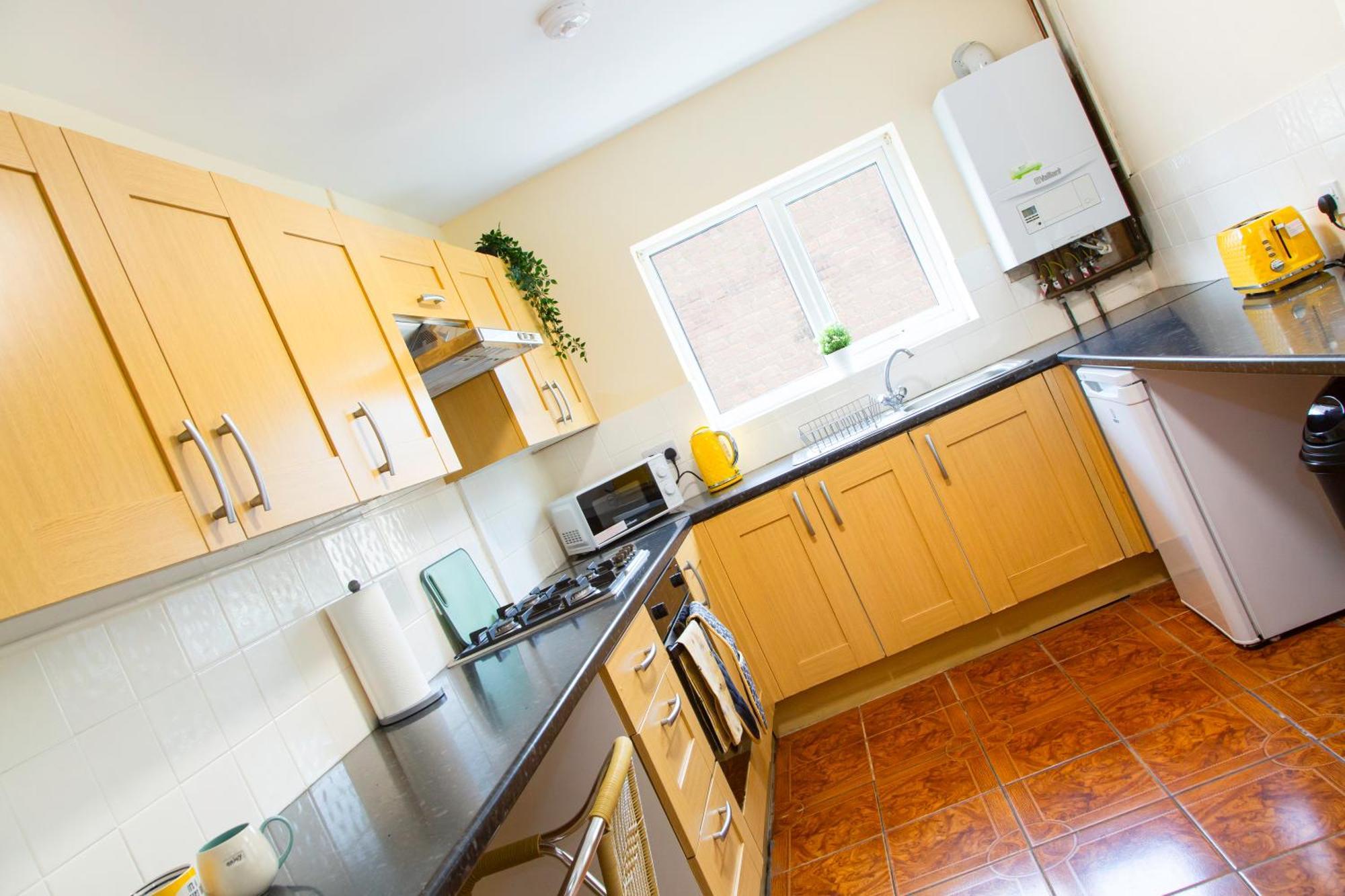 Newly Launched 3 Bedroom House With Free Parking Litherland Esterno foto